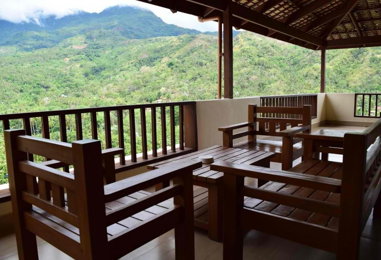 Tribal Hills Mountain Resort Puerto Galera Buitenkant foto