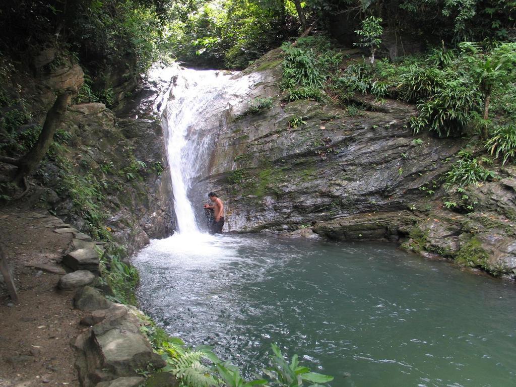 Tribal Hills Mountain Resort Puerto Galera Buitenkant foto