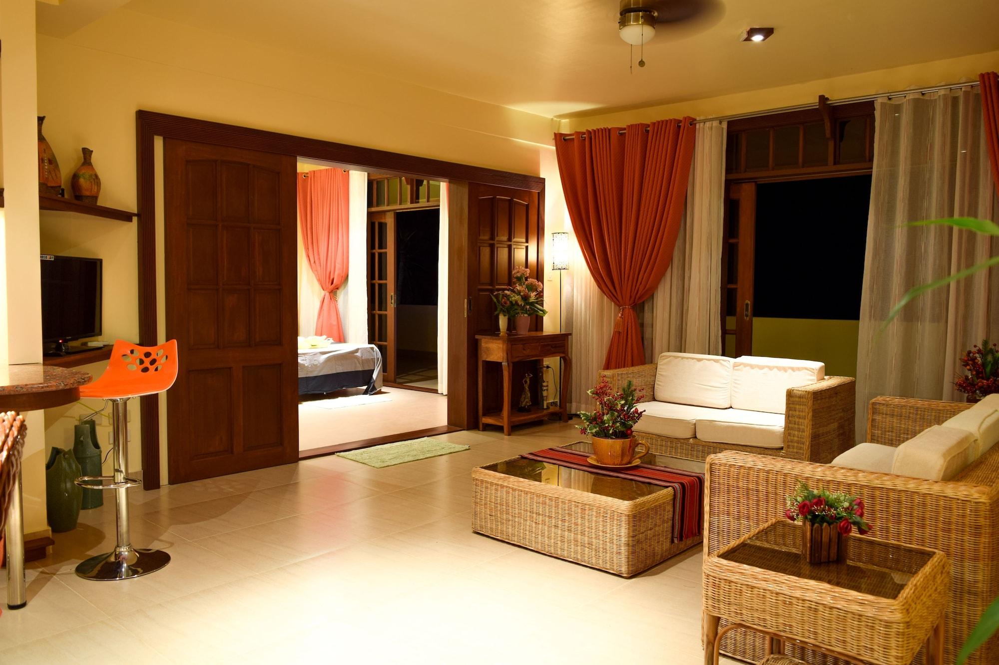 Tribal Hills Mountain Resort Puerto Galera Buitenkant foto